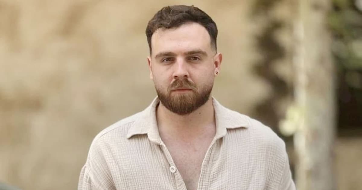 এরফান সোলতানির মৃত্যুদণ্ড স্থগিত করল ইরান