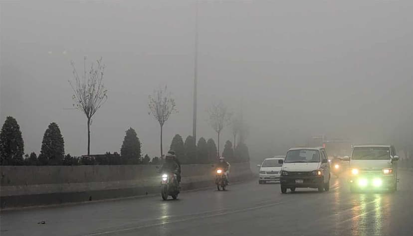 দুপুর পর্যন্ত কুয়াশার দাপট দেখবে রাজধানীবাসী
