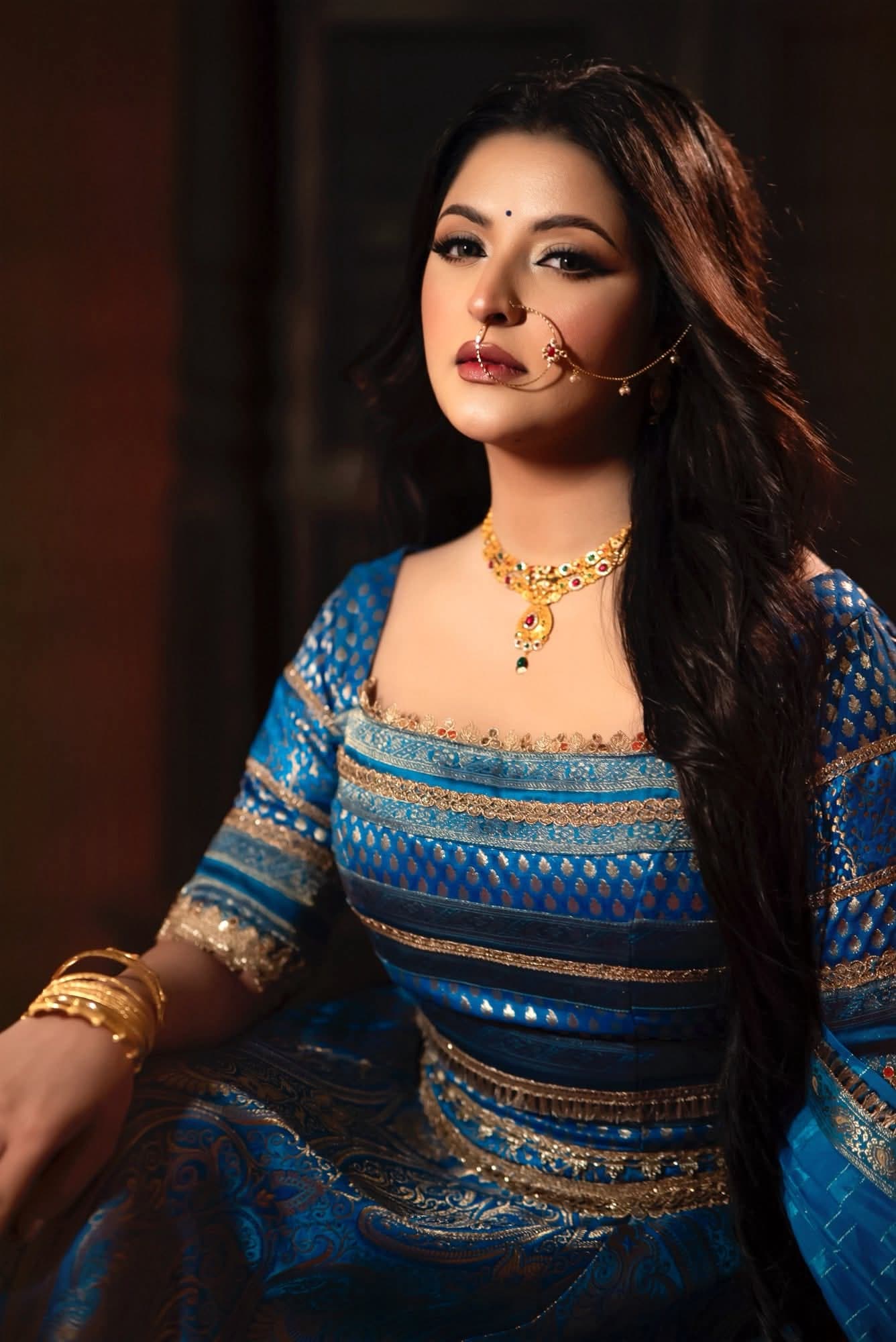 ‘বুঝেন, খুশি থাকেন। অন্যের সৌন্দর্য বা বয়স নিয়ে না ভেবে নিজের জীবনের বেঁচে থাকা সৌন্দর্যটুকু খুঁজে তা উপভোগ করতে শিখুন।’