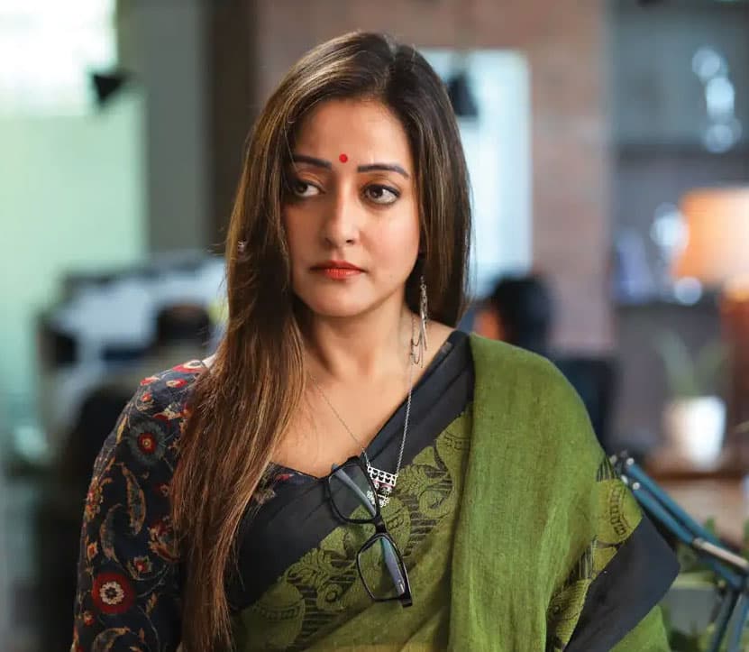 ছেচল্লিশেও অবিবাহিত রাইমা