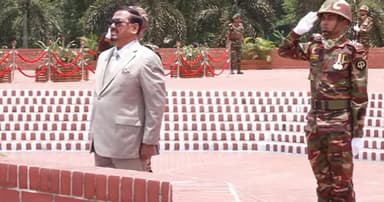 জাতীয় স্মৃতিসৌধে শ্রদ্ধা জানালেন ভারপ্রাপ্ত রাষ্ট্রপতি