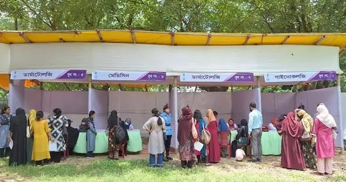 ১৫০০ ছাত্রীকে ফ্রি চিকিৎসা দিল চাকসু