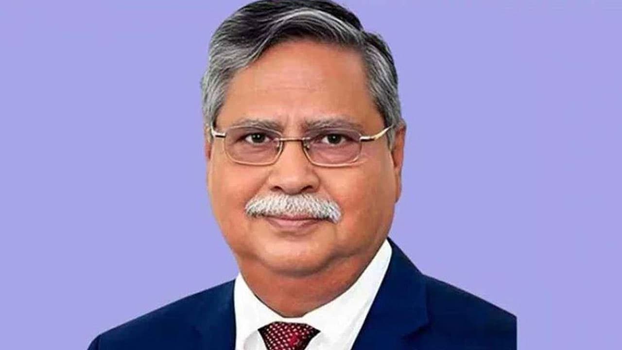 ‘মাঝে মাঝে ক্ষণিক অচেতন হয়ে যাই’