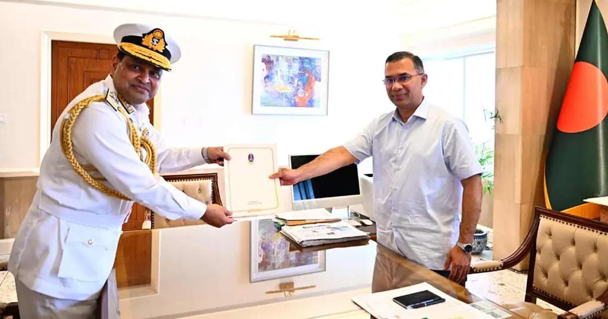 প্রধানমন্ত্রীর সঙ্গে নৌবাহিনী প্রধানের সাক্ষাৎ
