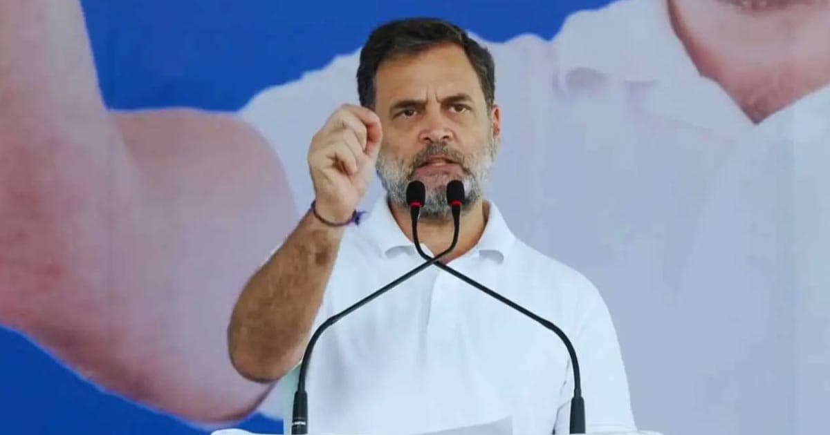 মোদিকে প্রকাশ্যে ক্ষমা চাওয়ার আহ্বান রাহুলের