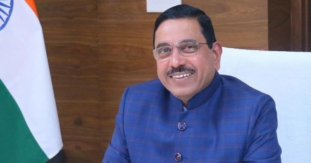 ভারতের নতুন শিক্ষামন্ত্রী প্রহ্লাদ যোশী