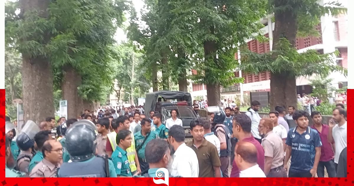 সাবেক ছাত্রলীগ কর্মীকে পেটাল রাকসু ও শিবির নেতারা
