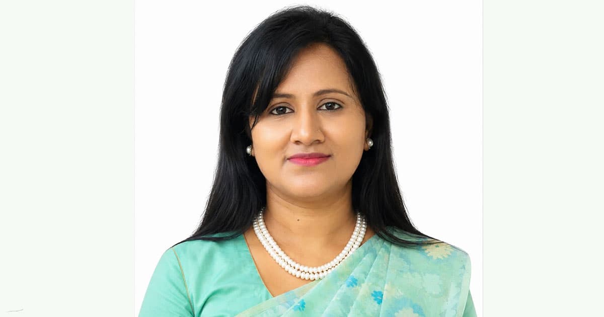 রেকর্ড পরিমান রাজস্ব আদায়, প্রশংসায় ভাসছেন ভূমি কর্মকর্তা
