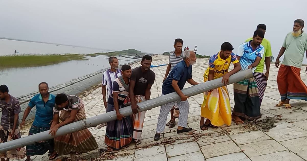 উপকূল রক্ষা বাঁধে নাইনটি অপসারণে অভিযান
