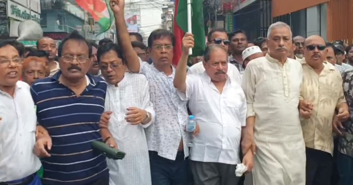 প্রধানমন্ত্রীর আগমন ঘিরে দফায় দফায় আনন্দ মিছিল