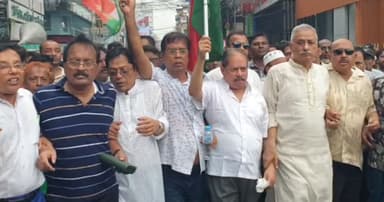 প্রধানমন্ত্রীর আগমন ঘিরে দফায় দফায় আনন্দ মিছিল