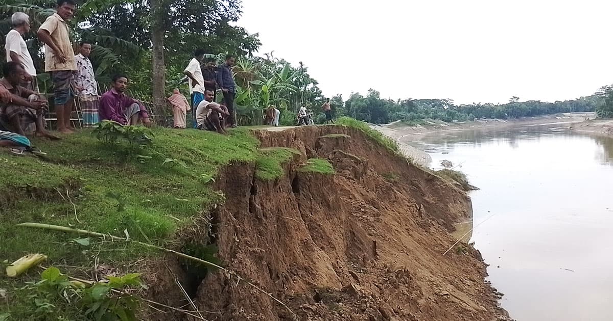 মনু নদীর বিভিন্ন স্থানে ভাঙনের ঝুঁকি