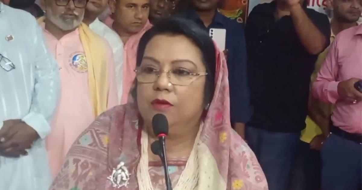 প্রবাসীদের বিমানভাড়া কমাতে কাজ করছে সরকার : বিমানমন্ত্রী
