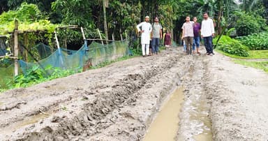জাফলংয়ের সেই সড়ক পরিদর্শনে ইউএনও