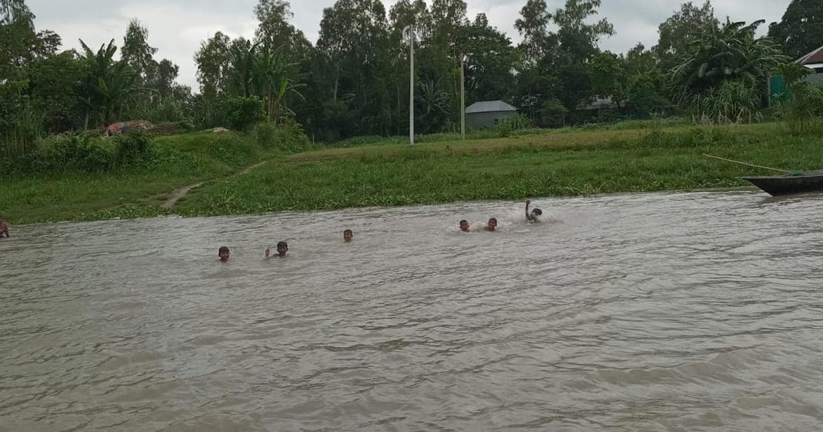 ঢলের পানিতে নিচু এলাকা প্লাবিত