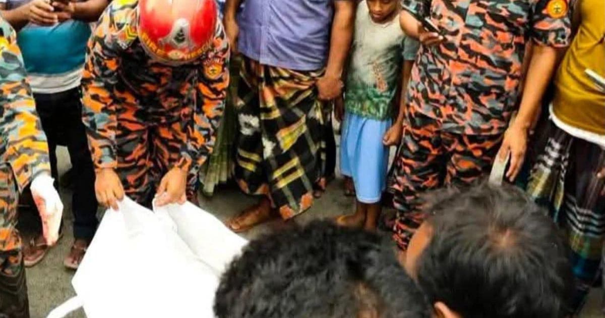 ট্রাকের চাকায় পিষ্ট হয়ে শিক্ষার্থীর মৃত্যু