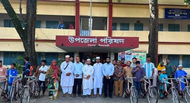 সৈয়দপুরে শিক্ষার্থীরদের মাঝে সাইকেল বিতরণ