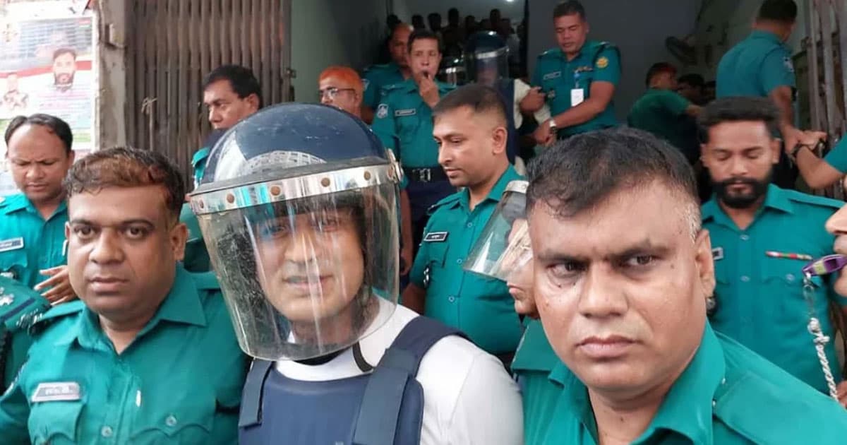 হত্যাচেষ্টা মামলায় হাইকোর্টে জামিন পেলেন ব্যারিস্টার সুমন