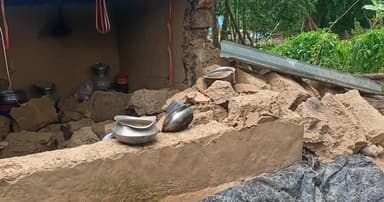 গভীর রাতে বন্য হাতির আক্রমণ