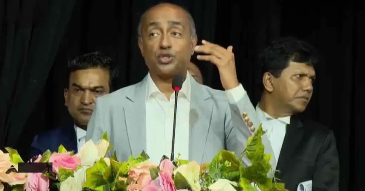 সাবেক রাষ্ট্রপতির দুর্নীতির অভিযোগ পর্যালোচনা করছে সরকার