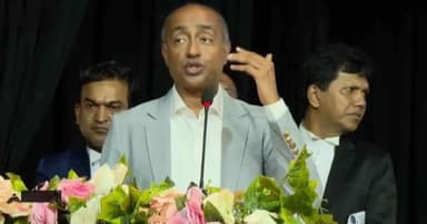 সাবেক রাষ্ট্রপতির দুর্নীতির অভিযোগ পর্যালোচনা করছে সরকার