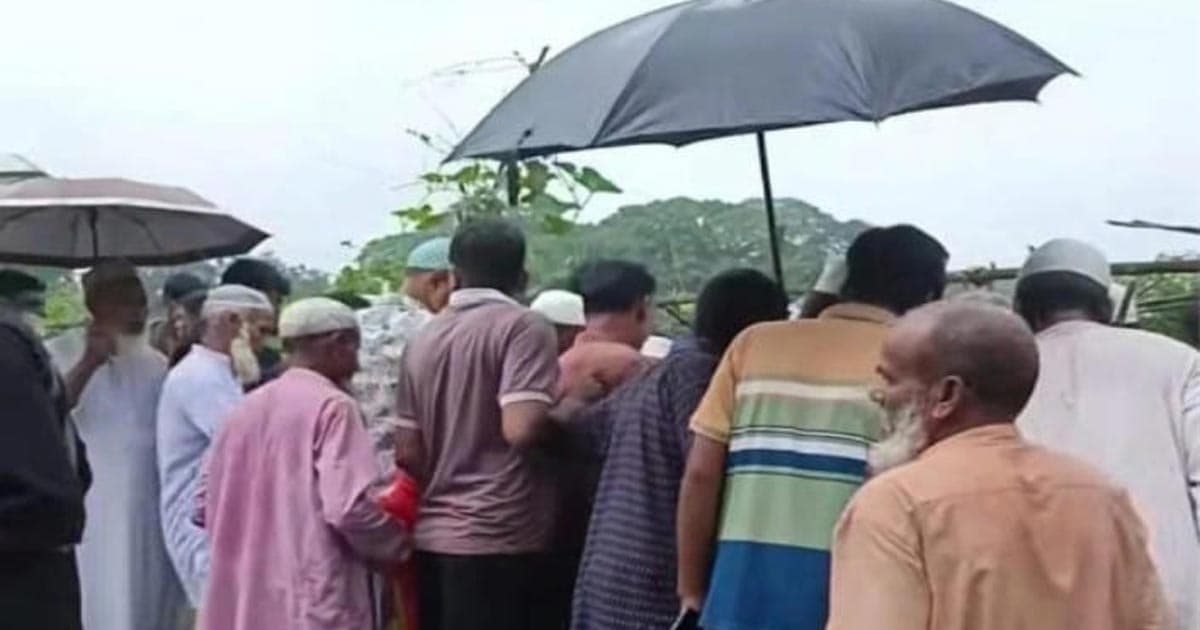 জমি-সংক্রান্ত বিরোধে চাচাকে ছুরিকাঘাতে হত্যা