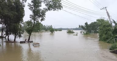 ভয়াবহ বন্যার মুখোমুখি চন্দনাইশ, তলিয়ে গেছে ঘরবাড়ি