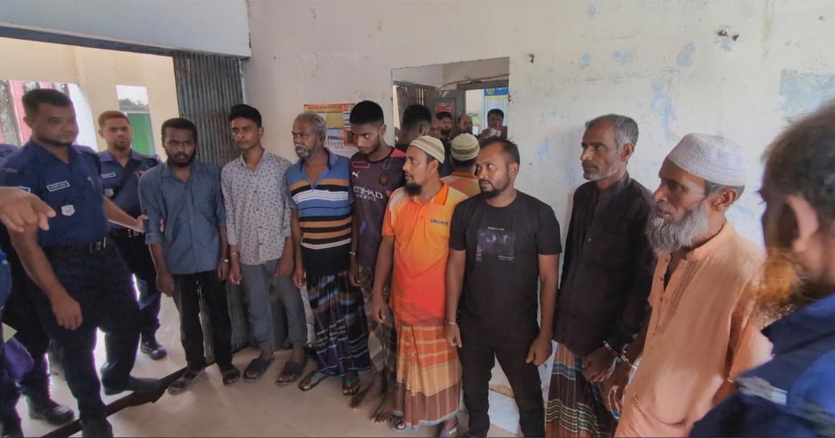 আগৈলঝাড়া থানায় হামলার ঘটনায় ১৮ জন গ্রেপ্তার