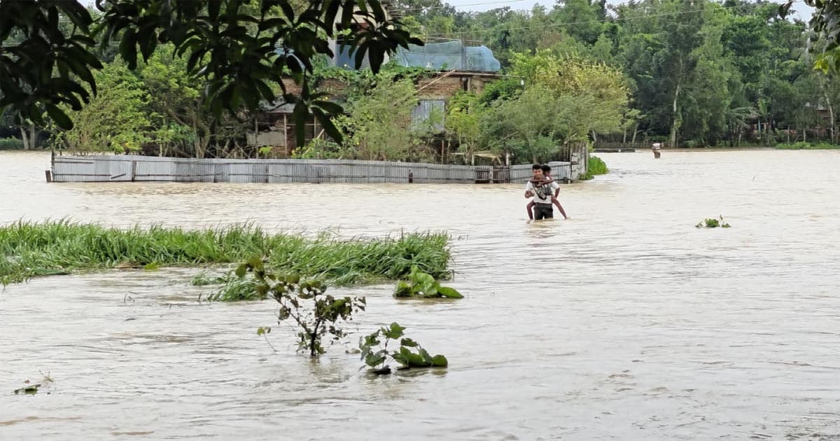 বিপৎসীমার ওপরে ৬ নদীর পানি
