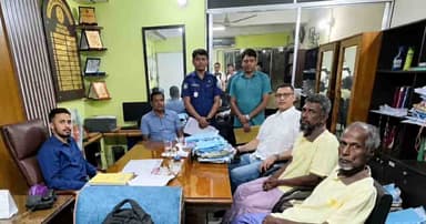 বঙ্গোপসাগরে ৩৬ দিন ভেসে বেঁচে ফেরা দুই শ্রীলঙ্কান জেলের অনন্য উপহার