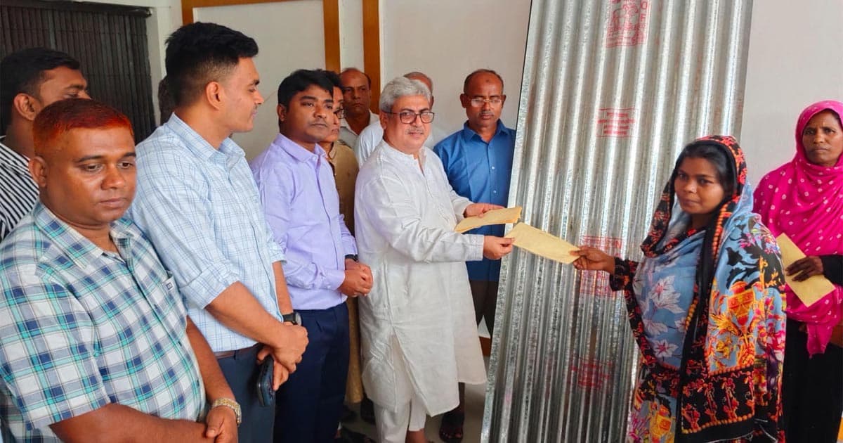 দুর্যোগে ক্ষতিগ্রস্ত মানুষের পাশে আছে বর্তমান সরকার: এমপি মিলন