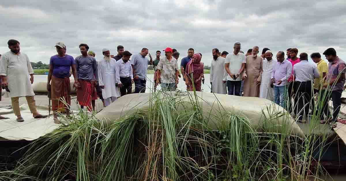 কালীগঙ্গার ভাঙন ঠেকাতে জিও ব্যাগ ফেলা শুরু