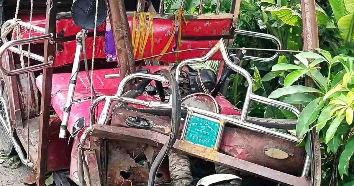 খানসামায় অটো-টেম্পুর মুখোমুখি সংঘর্ষে অটোচালক নিহত