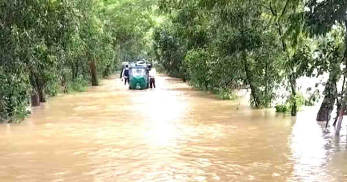ভারী বর্ষণ ও পাহাড়ি ঢলে রাউজানের নিম্নাঞ্চল প্লাবিত