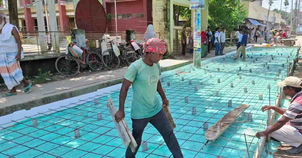 সৈয়দপুর গোলাহাটে রাস্তা নির্মাণকাজে ফিরছে স্বস্তি