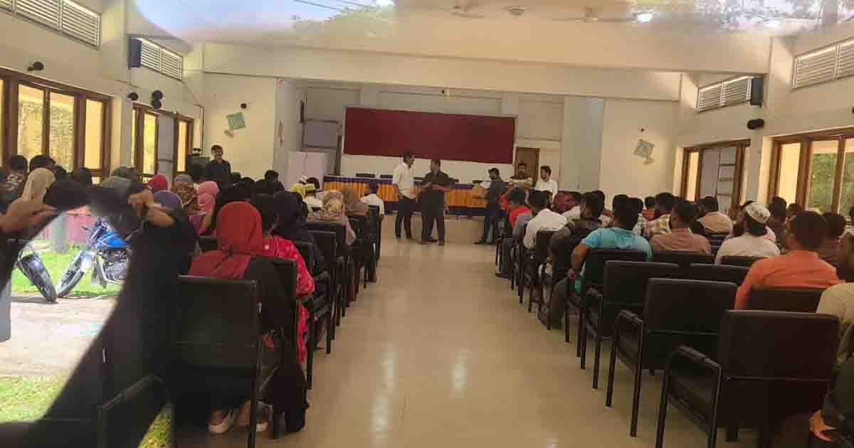 বাউফলের নিয়োগ পরীক্ষায় এমপিপুত্রের 'অবৈধ' উপস্থিতি নিয়ে বিতর্ক