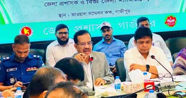 এক মাসের সম্মানী বন্যার্তদের দিচ্ছেন এমপি ফজলুল হক মিলন