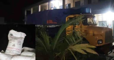 ঠাকুরগাঁওয়ে চালানবিহীন ট্রাকভর্তি ডিএপি সার জব্দ