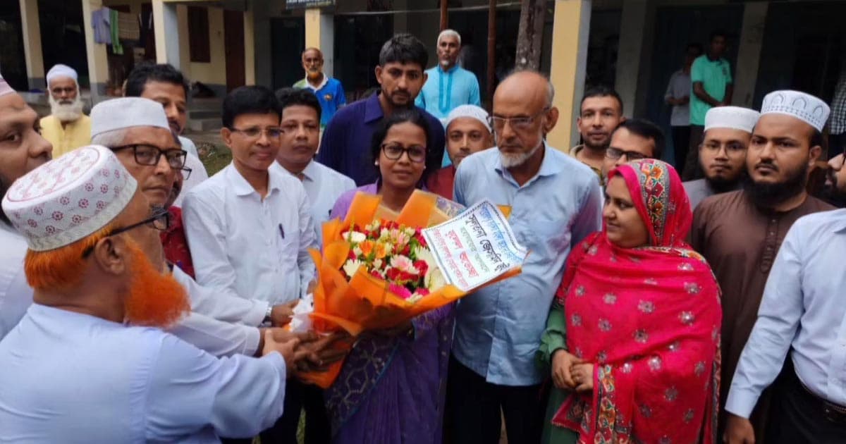 পিরোজপুরের বিভিন্ন শিক্ষাপ্রতিষ্ঠান পরিদর্শন করলেন সংসদ সদস্য