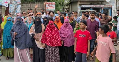 রূপগঞ্জে ফেসবুক লাইভের জেরে যুবদল নেতার বাড়িতে হামলা