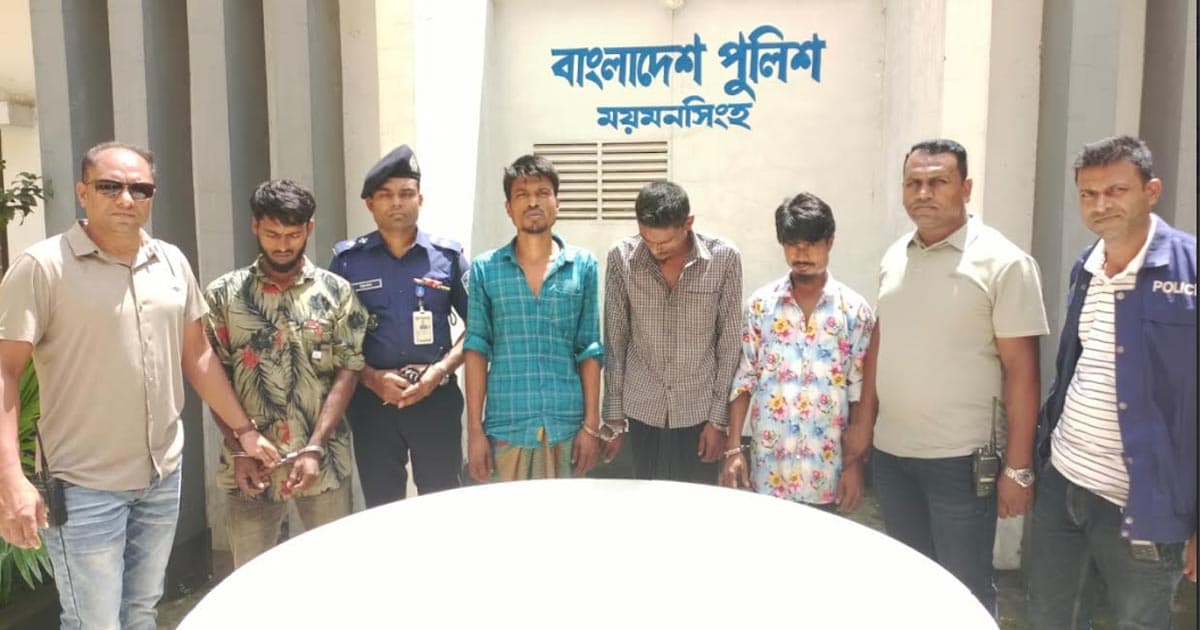 পরকীয়ার জেরে যুবককে গলা কেটে হত্যা, গ্রেপ্তার ৪