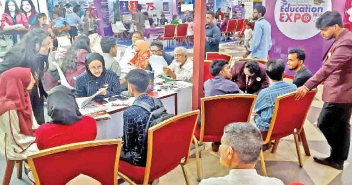 আইসিসিবিতে আন্তর্জাতিক শিক্ষামেলায় শিক্ষার্থী-অভিভাবকদের উপচে পড়া ভিড়