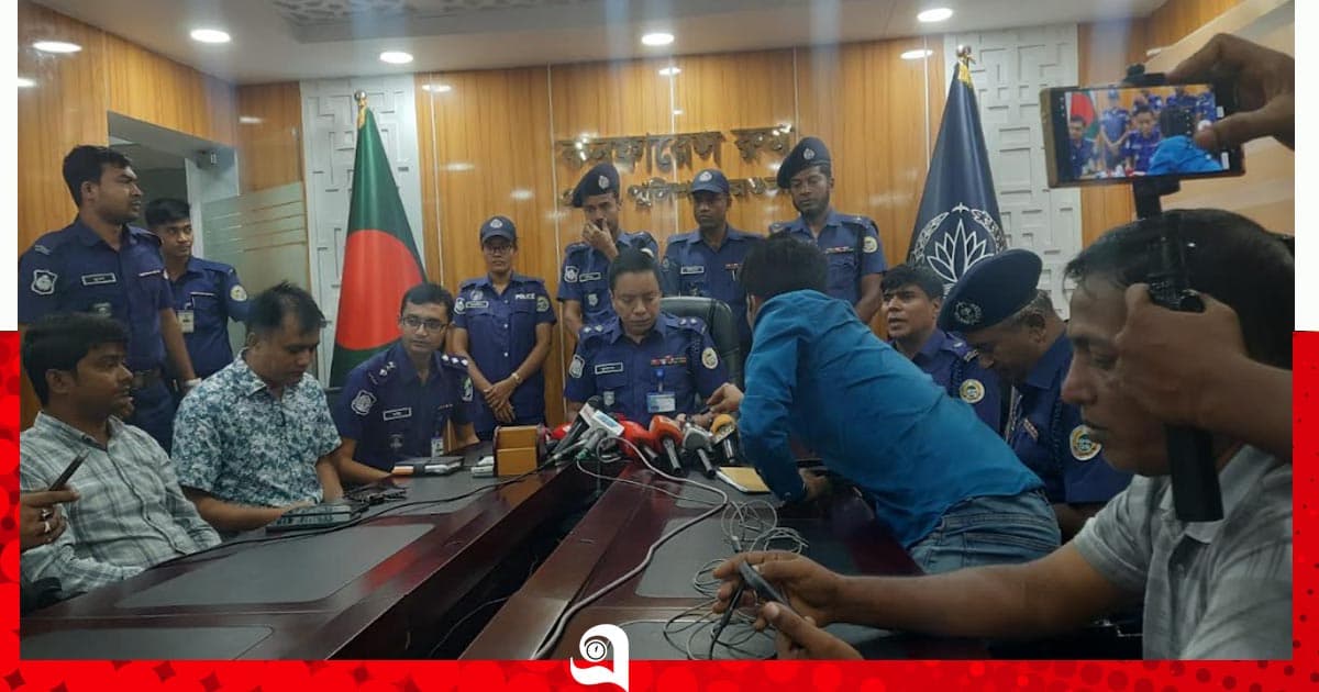 বরগুনায় চোরাই স্বর্ণালঙ্কার ও নগদ টাকা উদ্ধার, গ্রেপ্তার ২
