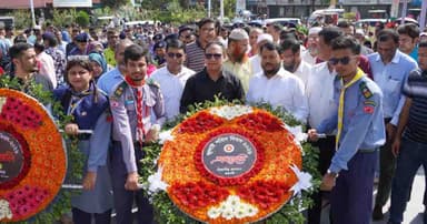 জুলাই শহিদ দিবসে শহিদ স্মৃতিস্তম্ভে রাসিক প্রশাসকের শ্রদ্ধা