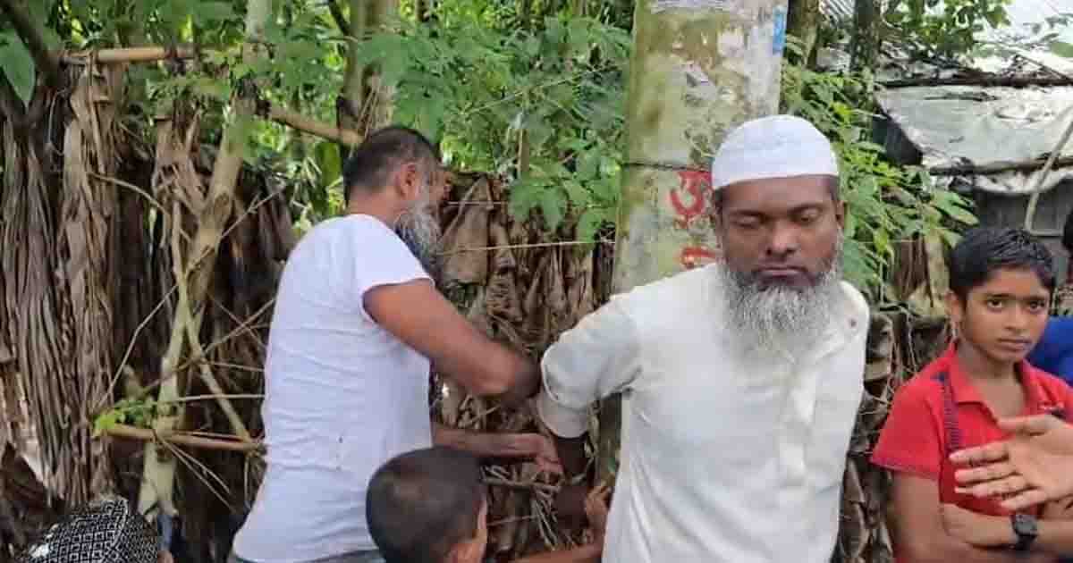 দুমকিতে শিশু শিক্ষার্থীকে বলাৎকারের অভিযোগ, শিক্ষক গ্রেপ্তার