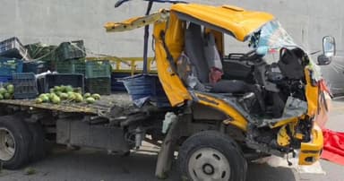 পূর্বাচলে সড়ক দুর্ঘটনায় আহত ২