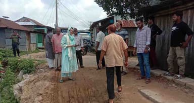 মনু নদীর ঝুঁকিপূর্ণ বেড়িবাঁধ পরিদর্শনে কুলাউড়ার ইউএনও