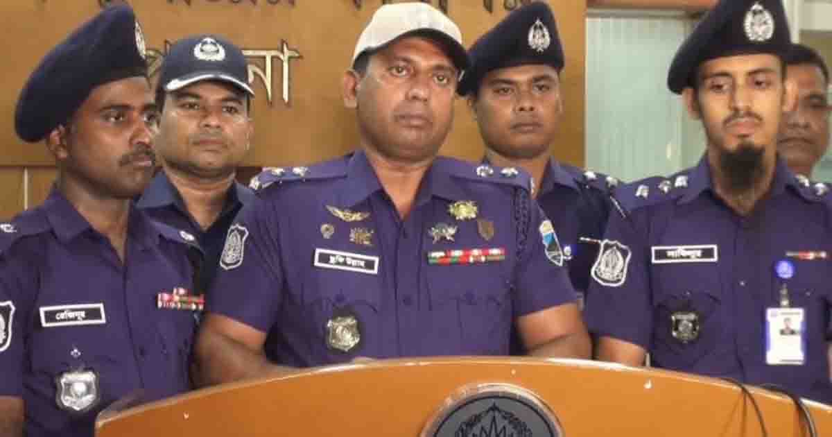 পাবনায় প্রাইভেটকারসহ ৫০০ বোতল ফেনসিডিল উদ্ধার, গ্রেপ্তার ১