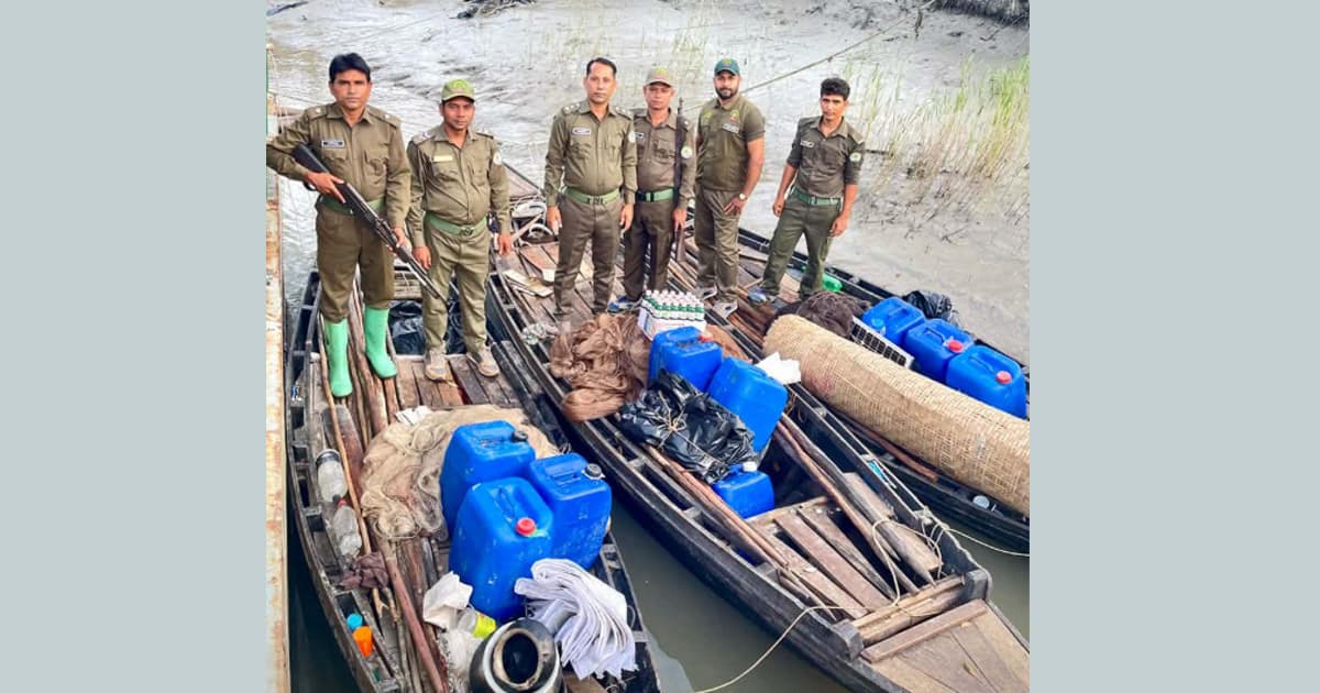 সুন্দরবনে মালামালসহ ডিঙ্গি নৌকা জব্দ