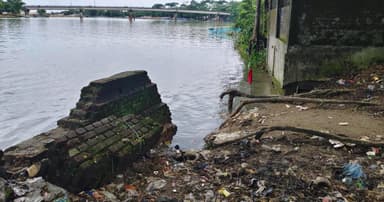 নদীতে বিলীন হওয়ার ঝুঁকিতে সিলেট জেলা পরিষদ ডাকবাংলো